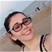 Estudiante de carrera en inglés con matrícula de honor en inglés. Nota media de 9 en bachillerato de Ciencias. 