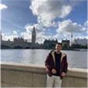 Profesor particular de historia. Especializado en primaria. Título de bachillerato con 10 en historia.