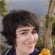 Estudiante de física da clases de matemáticas, física y química nivel primaria, ESO y bachillerato