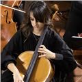 Laureata al conservatorio g.martucci impartisce lezioni di violoncello