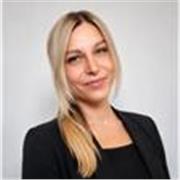 Lizenzierte Sporttherapeutin.
- Fitnesstraining
- Personal Training
- Mental Training
- Yoga
