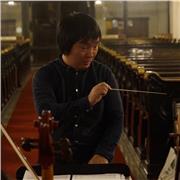 Diplomierter Dirigent bietet Klavier und Musikunterricht