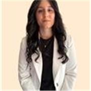 Sono una ragazza molto gentile, disponibile, e paziente; laureata e con un master specifico per l’insegnamento della matematica