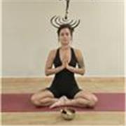 Más de 12 años de experiencia compartiendo un yoga cercano, consciente y adaptado a cada persona