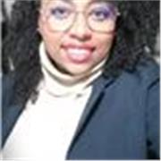 Profesora de apoyo escolar especializada en dar clases presenciales