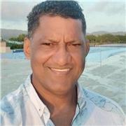 Hola, Soy Elkin, tu profesor y amigo para la enseñanza del español.