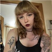 Profesora de dibujo apta para todas las edades y rangos de conocimiento.