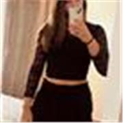 Mi chiamo Ginevra, ho 17 anni e frequento il liceo scientifico. Per chi é interessato, mi contatti per ulteriori info!