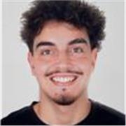 Profesor de Matemáticas imparte clases a niños desde primaria hasta jóvenes que preparen la selectividad