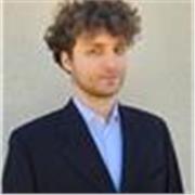 Étudiant en droit, je suis capable d'enseigner l'histoire, la géographie, le français et l'anglais jusqu'au niveau terminal 