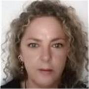 Clases diseñadas para personas de cualquier edad que quieran perder el miedo a hablar y comunicarse en situaciones reales.
