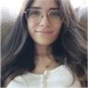 Profesora de inglés joven con Advanced, que ofrece clases de inglés a particulares.