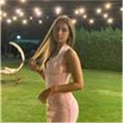 Studente di mediazione linguistica. Diplomata da un liceo linguistico