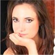 Etudiante donne des leçons de Piano