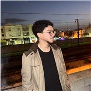 I am a professional language specialist offering tailored English and Arabic lessons for students.