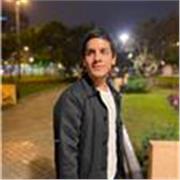Profesor de historia y geografía que da clases a niños y adolescentes