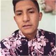 El profesor de educación física imparte clase a todas las poblaciones