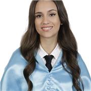 Soy estudiante de Filología clásica y ofrezco clases particulares para todas las asignaturas de primaria, latín y griego