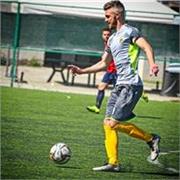 Attualmente calciatore ed ex allenatore per bambini