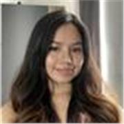 
Englisch-Nachhilfelehrerin, die Kinder und Erwachsene aller Altersgruppen unterrichtet. 
