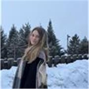 Soy una chica totalmente cualificada para impartir clases de inglés de nivel, o de apoyo para niños desde infantil hasta bachiller