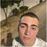 Profesor estudiante de Ingeniería de datos con gran conocimiento en python y C