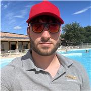 Diplômée et assuré je suis disponible pour vos cours de natation avec plaisir