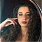 He estudiado música desde los 8 años y tengo mucha experiencia en solfeo y clarinete. Además, he sido profesora de zumba.