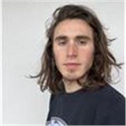 Offro lezioni di chitarra, produzione musicale, e teoria musicale online. 