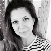 Sono una ragazza di 34 anni che ama i ragazzi mi piace lavorare con loro. Sono al mio secondo anno di magistrale in pedagogia , infatti L educazione mi appassiona molto