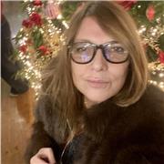 Dynamic fun interesting and very competent with a vast experience in teaching Italian