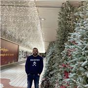 Estoy graduado en Educación Primaria y considero que me puede ir muy bien en este trabajo.