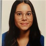 Estudiante del grado en Farmacia, con amplios conocimientos en química, matemáticas y biología.