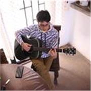 Profesor de español e inglés con más de 8 años de experiencia en adultos y niños. 
¡Me encanta compartir un buen momento en clase!