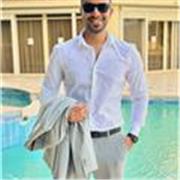 I give private lessons tailored to your level and learning needs. 