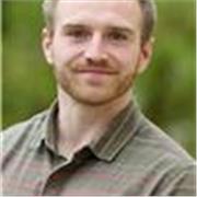 Promovierender Neurowissenschaftler mit langjähriger Trainingserfahrung gibt sein Wissen weiter.