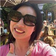 A kind, caring individual with a lot to offer. Would like to assist those who look to elevate their English immersive experience