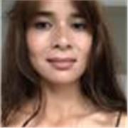 Diplômée de l’académie des beaux arts de Bruxelles en arts plastique, je propose des cours et des ateliers axés sur l’art.