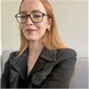 estudiante de historia del arte que puede ayudar a alumnos de la ESO o de Bachillerato a entender y aprobar la asignatura de historia o historia del arte