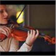 Violinista plurilaureata con molta esperienza concertistica offre lezioni private