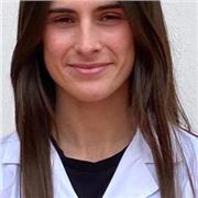 Mi nombre es Raquel, Logopeda colegiada e imparto sesiones presenciales, con posibilidad de desplazarme