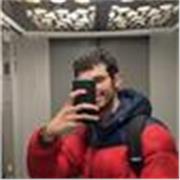 Studente di ingegneria offre aiuto ai ragazzi delle superiori 