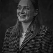 Erfahrene Nachhilfelehrerin für Grundschule und weiterführende Schulen in Dortmund