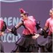 Soy maestra de danza y voy a dar clase a todas aquellas personas interesadas en este deporte;)