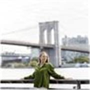 Are you looking for a privet Teacher? English or Russian? Tell me when and where do you want to start. 