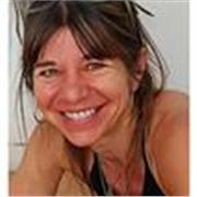 Profesora titulada, nativa inglesa/francesa, ofrece apoyo en todas materias y enseñanza de idiomas. 