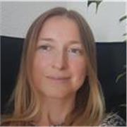 Profesora de piano clásico para adultos y niños