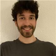 Estudié matemáticas en la universidad durante 3 años y mientras tanto daba clases particulares.