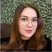 Professora de linguagem, especialista em língua e literatura espanhola