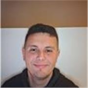 Maestro titulado con un grado en Educación Primaria con mención en Educación Especial.